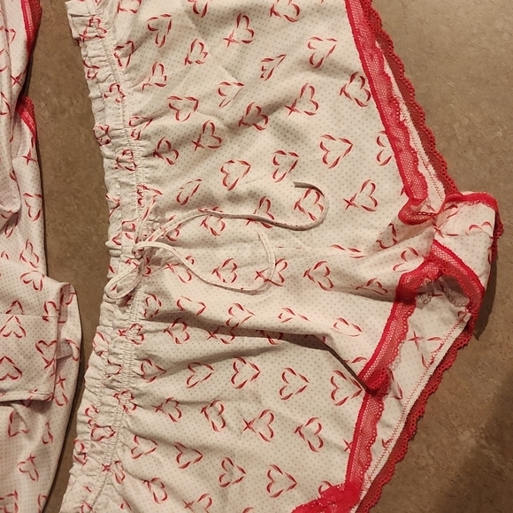 VICTORIA'S SECRET Red White & Pink Heart Print Lacy Cami & Tap Pants Size Large - Picture 4 of 9